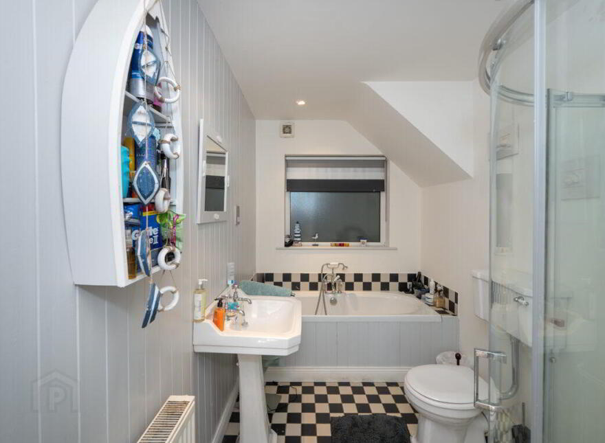 Whistler, Coast Road, Fountainstown, P43K300