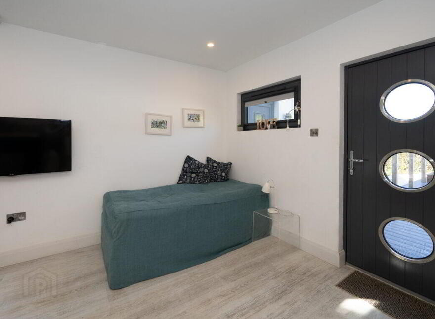 Whistler, Coast Road, Fountainstown, P43K300