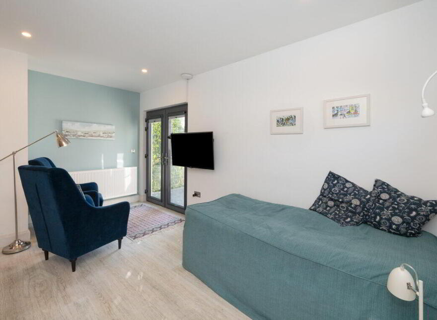 Whistler, Coast Road, Fountainstown, P43K300