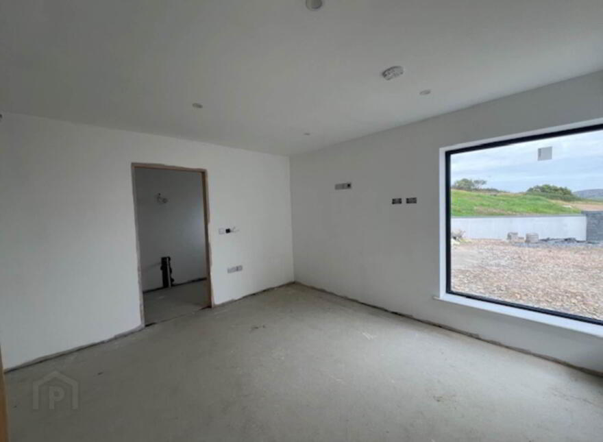 Kinelargy, Downings, F92P90V