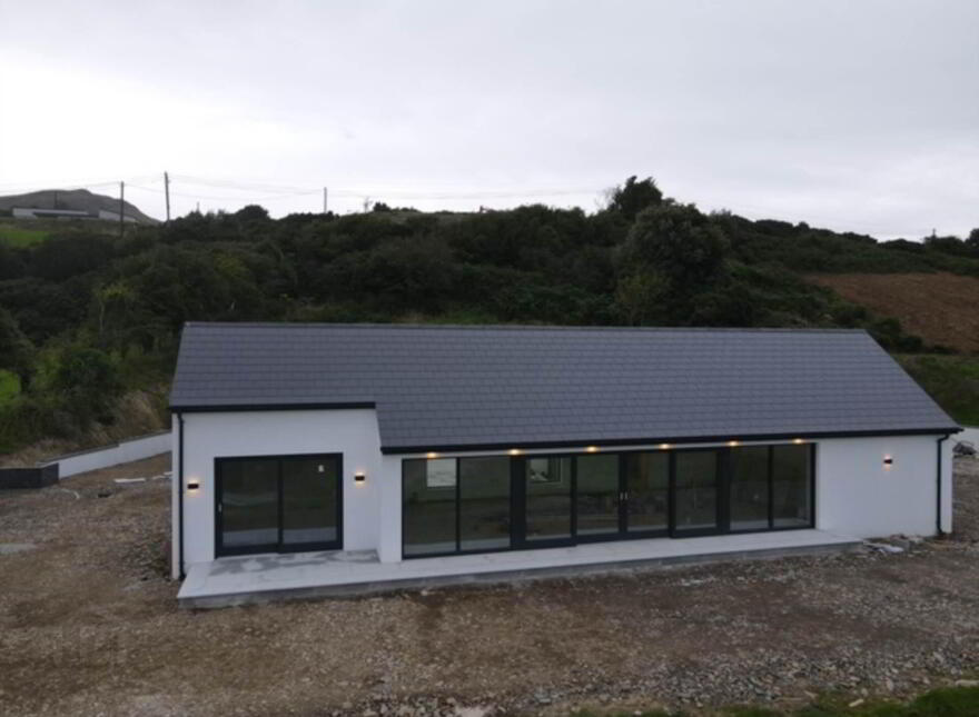 Kinelargy, Downings, F92P90V