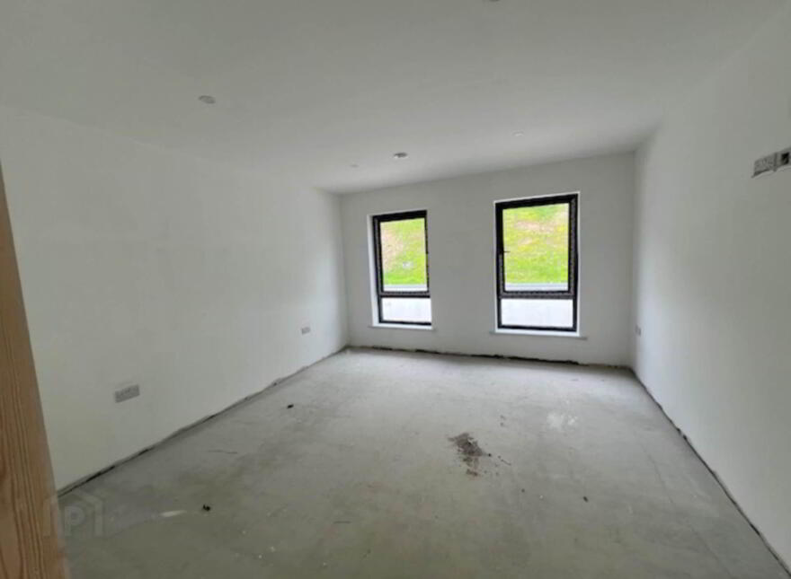 Kinelargy, Downings, F92P90V