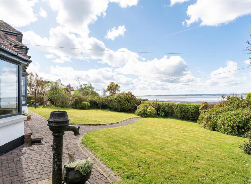 104 Portaferry Road, Newtownards, BT22 2AH