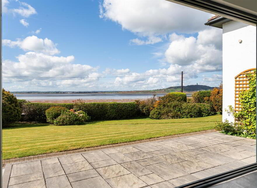 104 Portaferry Road, Newtownards, BT22 2AH