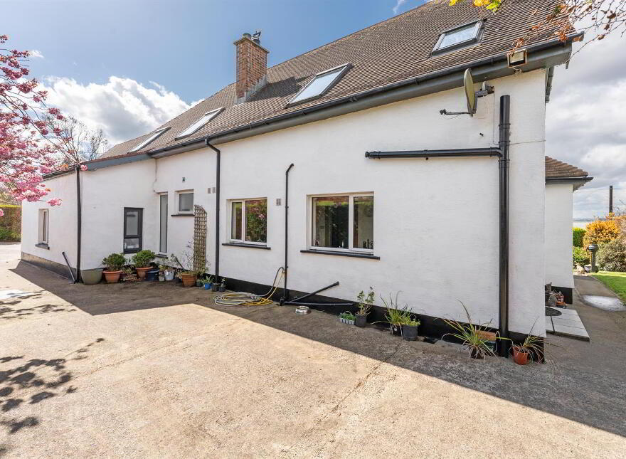 104 Portaferry Road, Newtownards, BT22 2AH