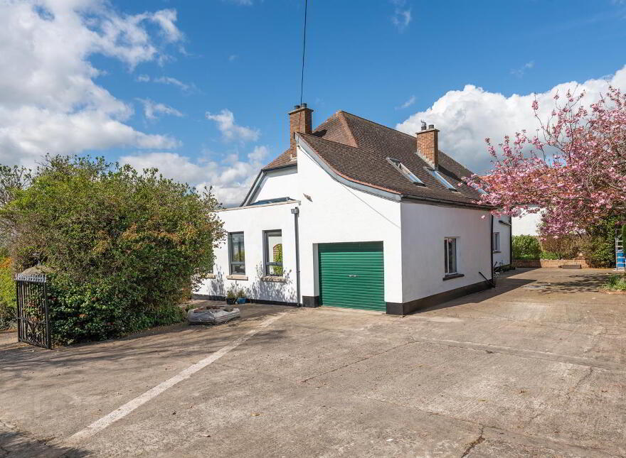 104 Portaferry Road, Newtownards, BT22 2AH