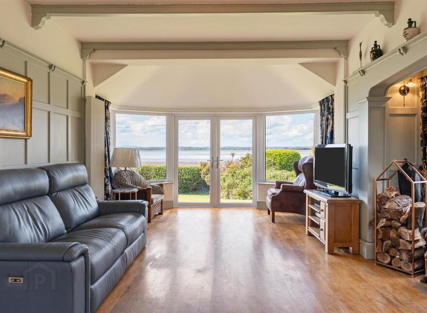 104 Portaferry Road, Newtownards, BT22 2AH