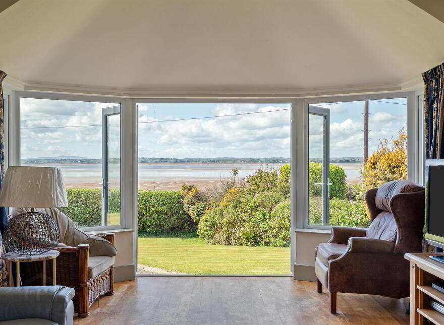 104 Portaferry Road, Newtownards, BT22 2AH