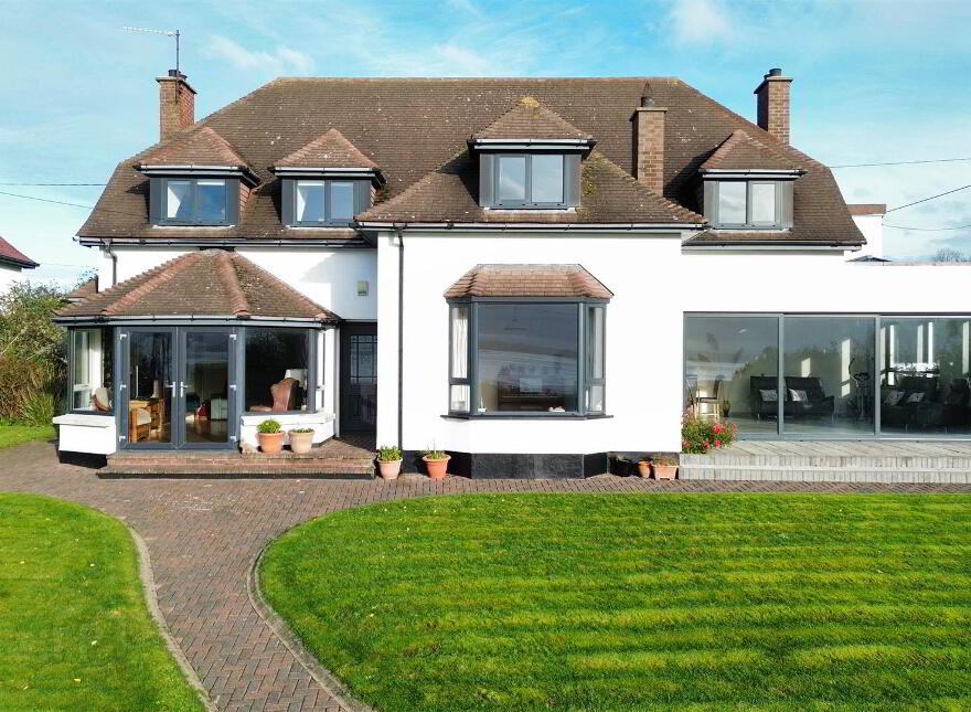 104 Portaferry Road, Newtownards, BT22 2AH