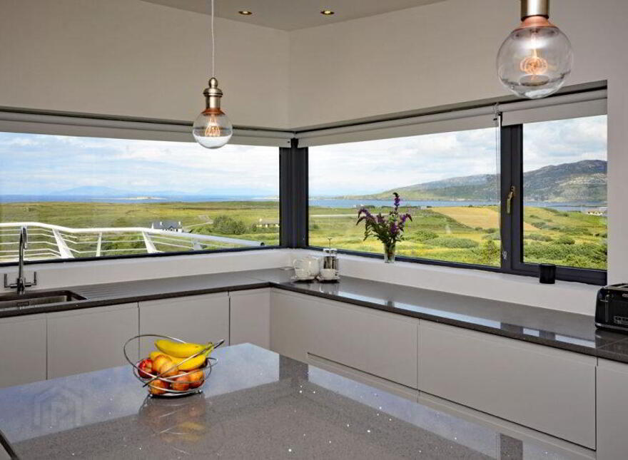 Bundowlish, Connemara, Cleggan, H91E3XT