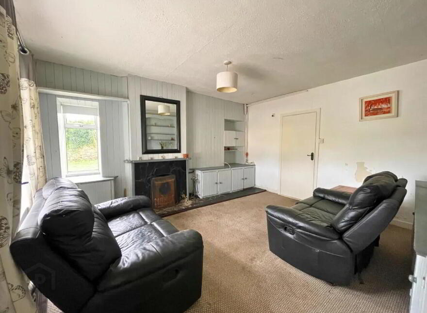 Black And White Cottage, Dangan, Kilmacow, X91WV58