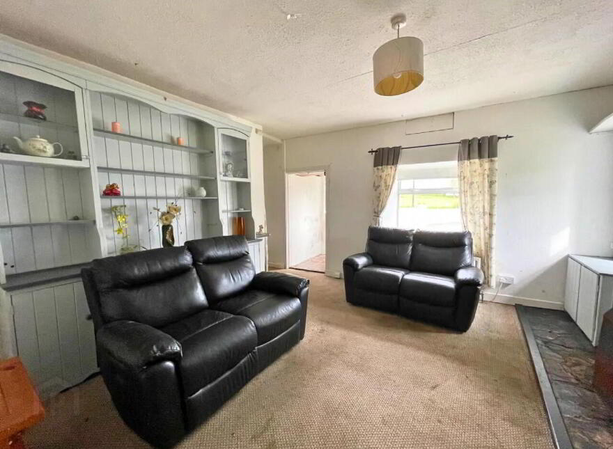 Black And White Cottage, Dangan, Kilmacow, X91WV58