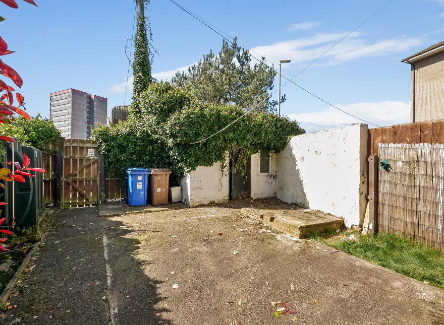 4 Drumart Green, Belvoir Park, Belfast, BT8 7EZ