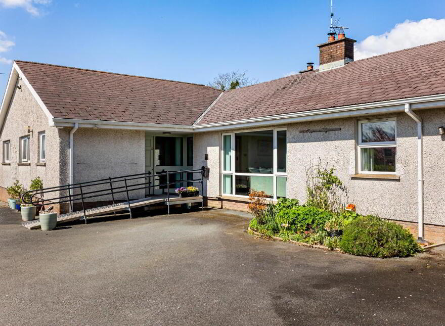37 Ballynahinch Road, Dromore, BT25 1DT