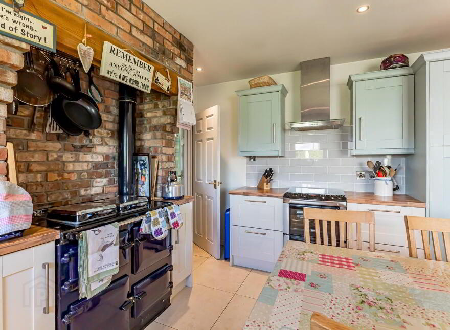 37 Ballynahinch Road, Dromore, BT25 1DT