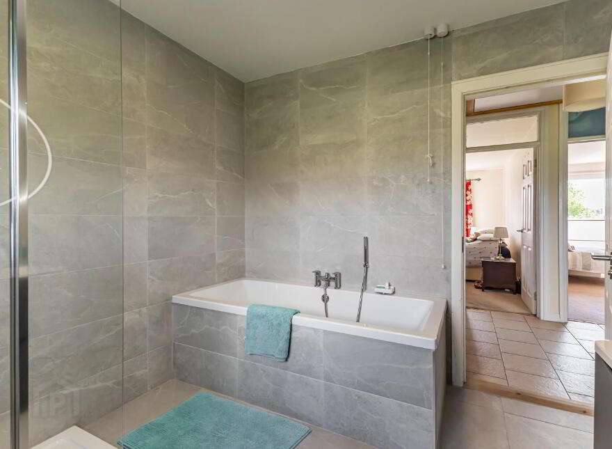 37 Ballynahinch Road, Dromore, BT25 1DT