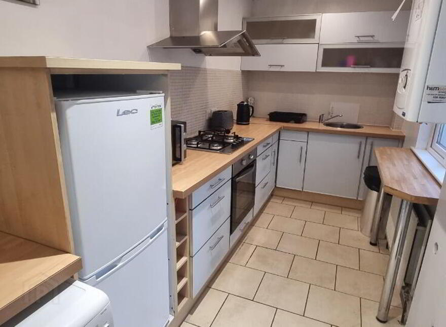 10 Meadowbank Place, Belfast, BT9 7FF