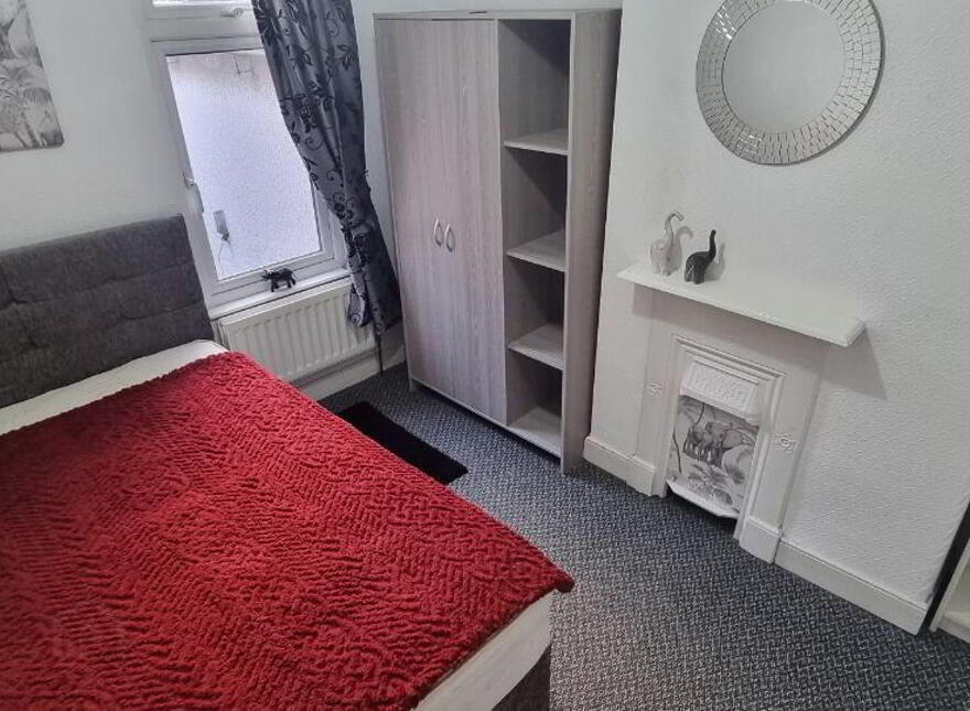 10 Meadowbank Place, Belfast, BT9 7FF