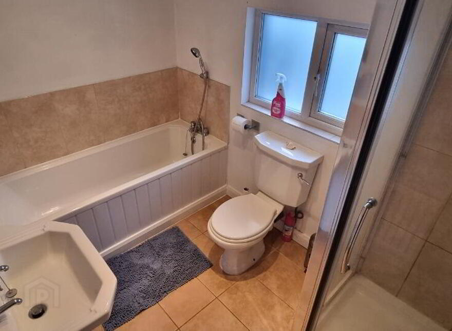 10 Meadowbank Place, Belfast, BT9 7FF