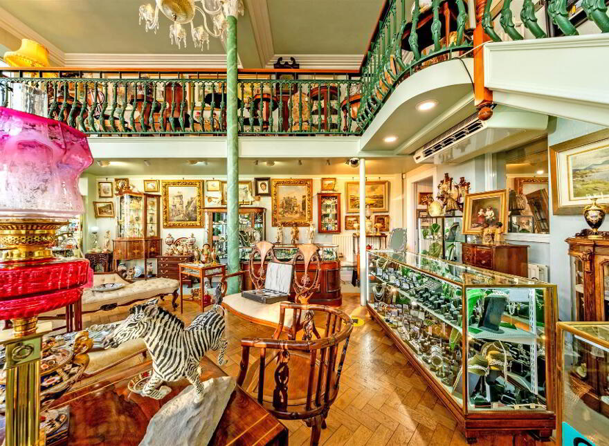86 Main Street &, 2 Bath Street, Portrush, BT56 8BN