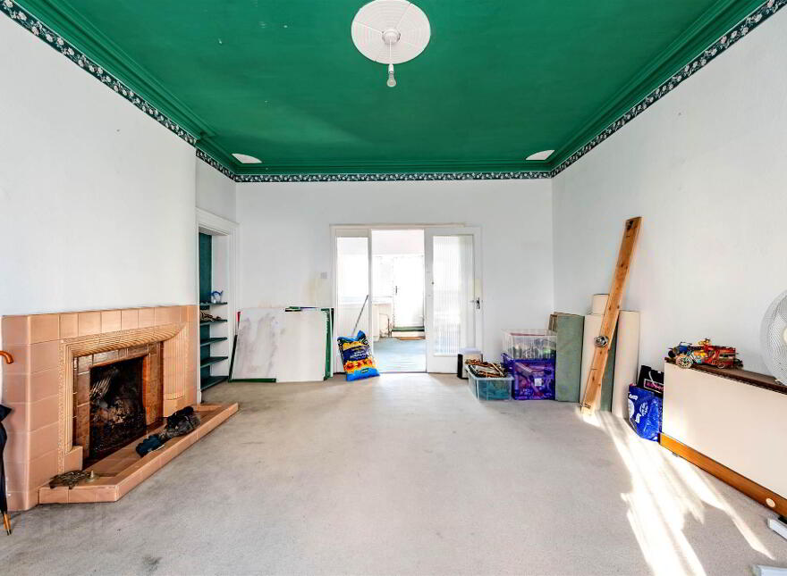 86 Main Street &, 2 Bath Street, Portrush, BT56 8BN