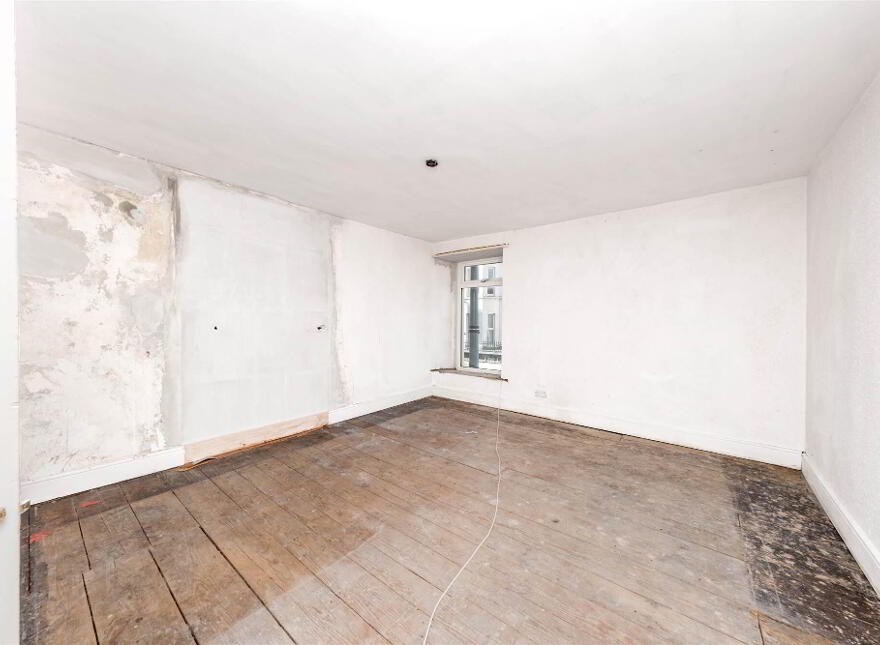 86 Main Street &, 2 Bath Street, Portrush, BT56 8BN