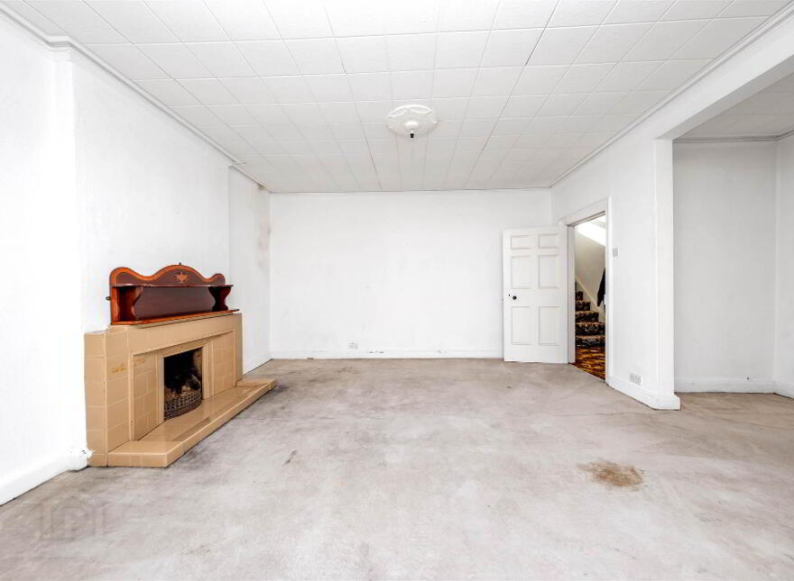 86 Main Street &, 2 Bath Street, Portrush, BT56 8BN