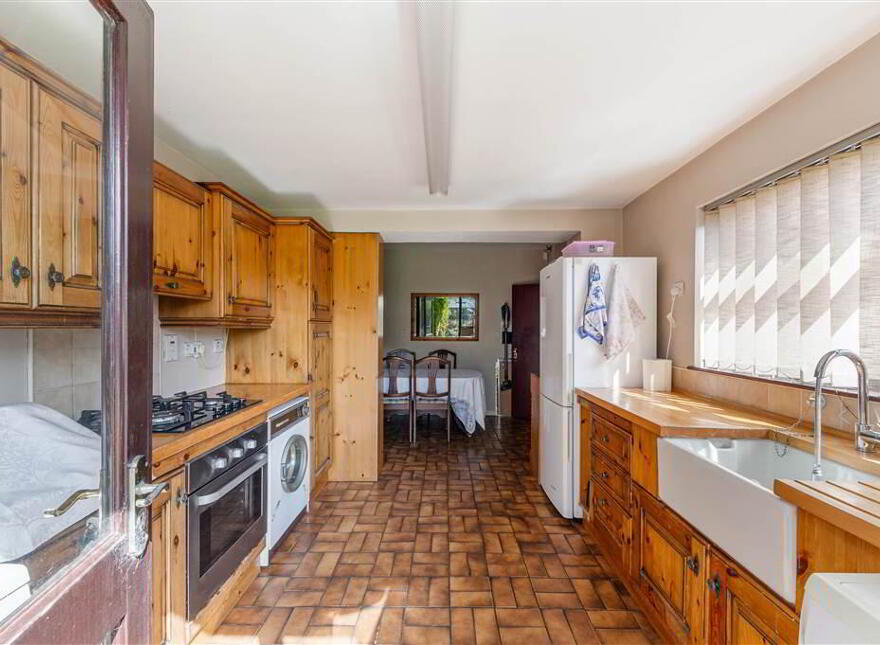 138 Finaghy Road North, Finaghy, Belfast, BT10 0JD