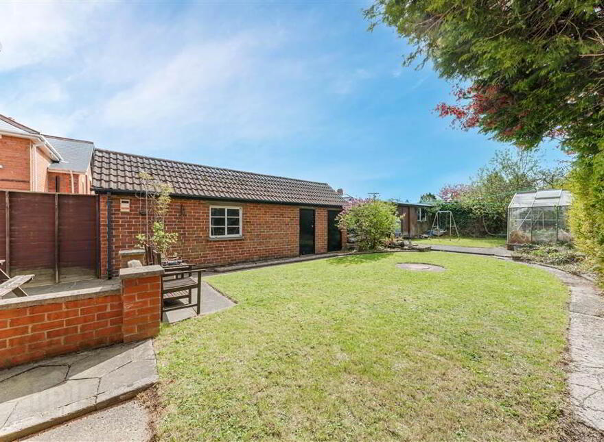 138 Finaghy Road North, Finaghy, Belfast, BT10 0JD