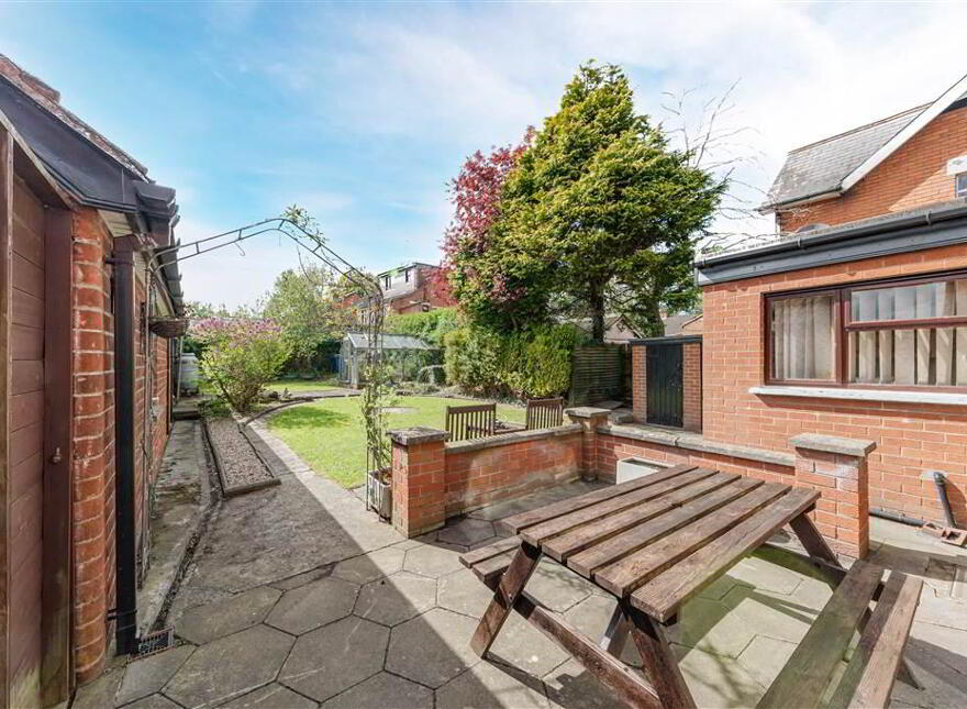 138 Finaghy Road North, Finaghy, Belfast, BT10 0JD