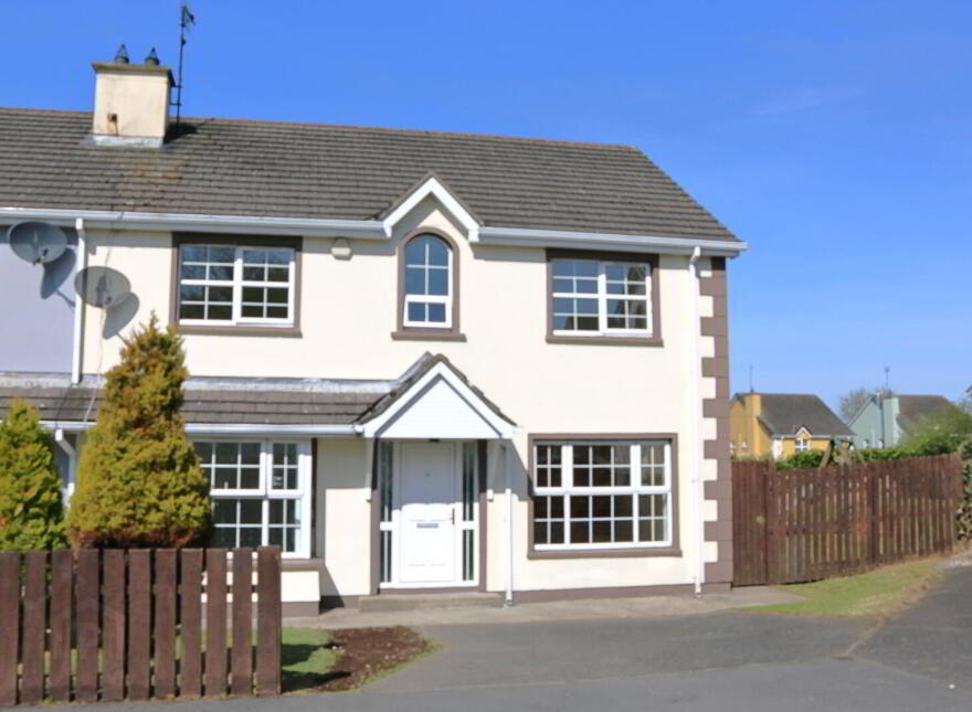 11 Woodthorpe, Newtown Cunningham, F93N207