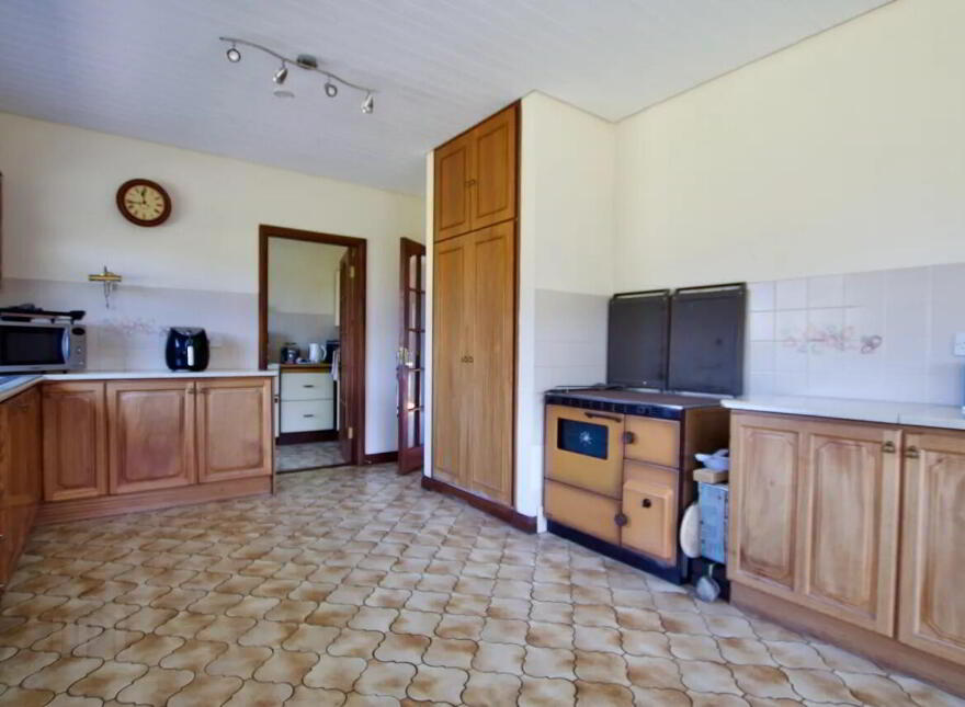High Road, Ballykeeran, Athlone, N37V5W8