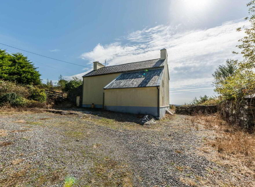 Lickeen, Glengarriff, P75Y104