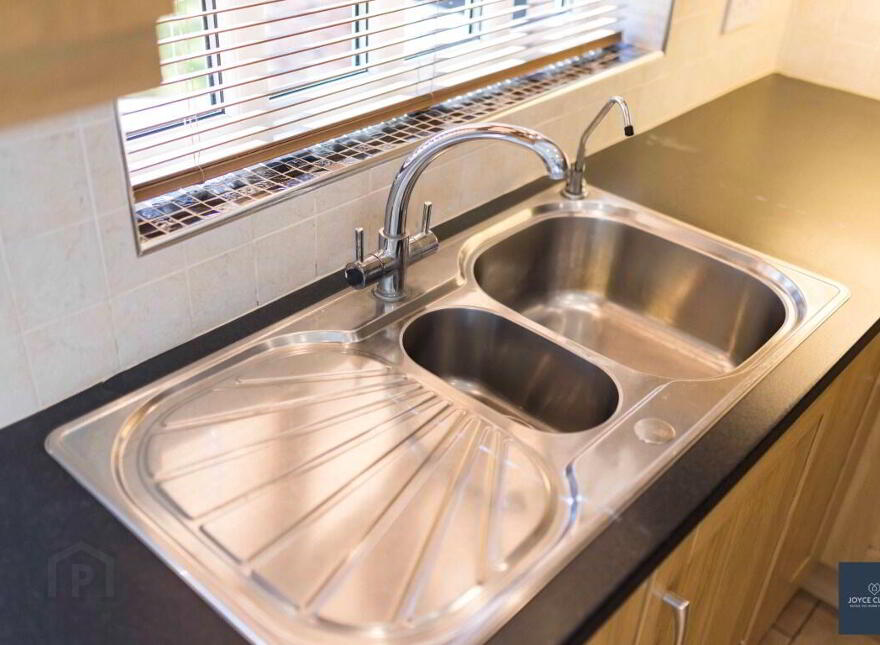8 Taughrane Lodge, Dollingstown, BT66 7UH