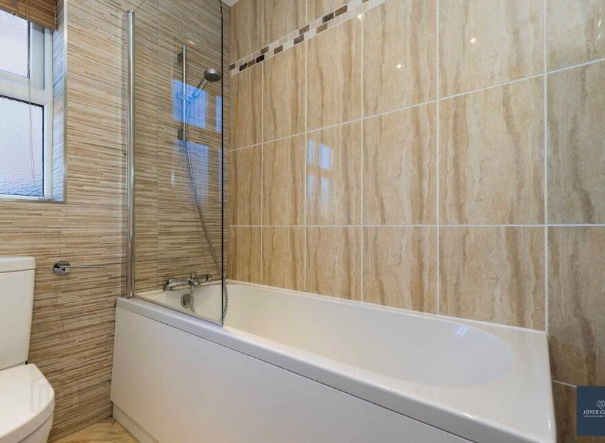 8 Taughrane Lodge, Dollingstown, BT66 7UH