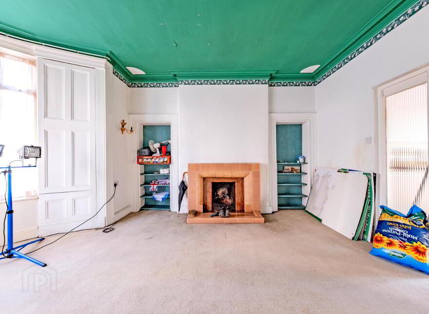 86 Main Street &, 2 Bath Street, Portrush, BT56 8BN