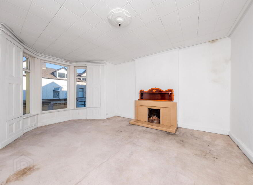 86 Main Street &, 2 Bath Street, Portrush, BT56 8BN