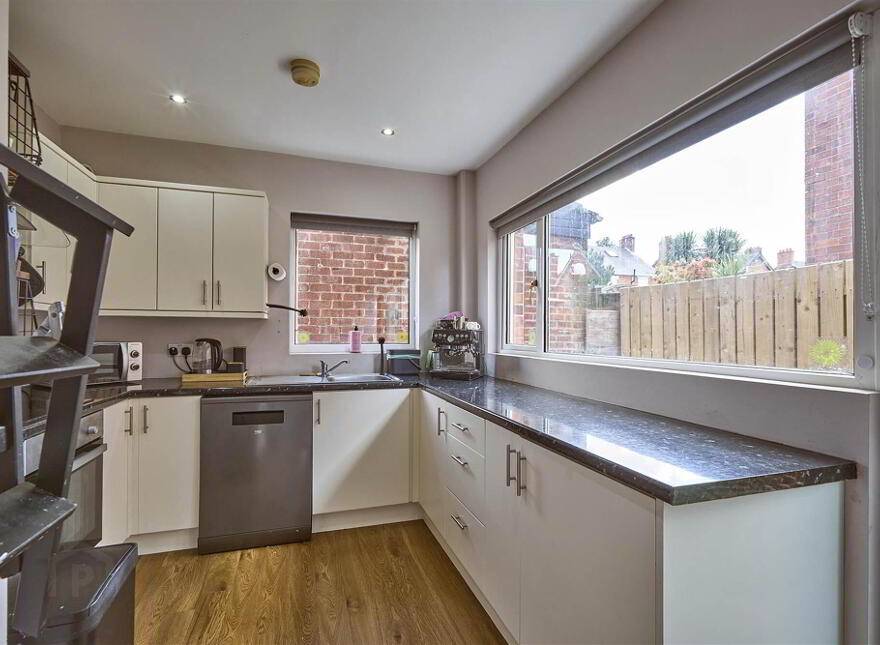 277 Holywood Road, Belfast, BT4 2EW