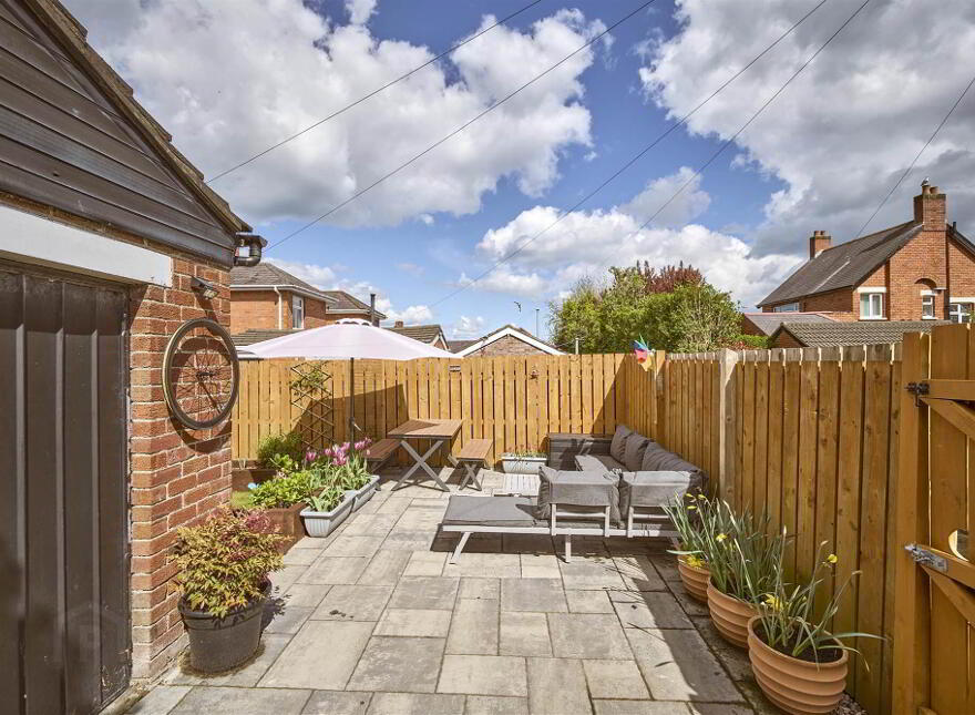 277 Holywood Road, Belfast, BT4 2EW