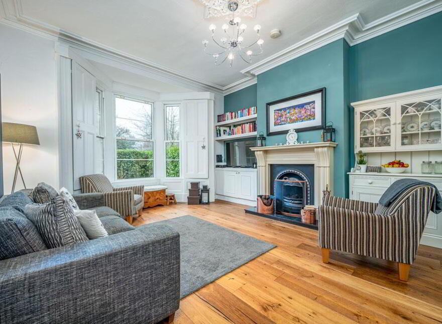 98 Church Road, Holywood, BT18 9BX