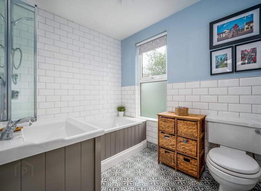 98 Church Road, Holywood, BT18 9BX