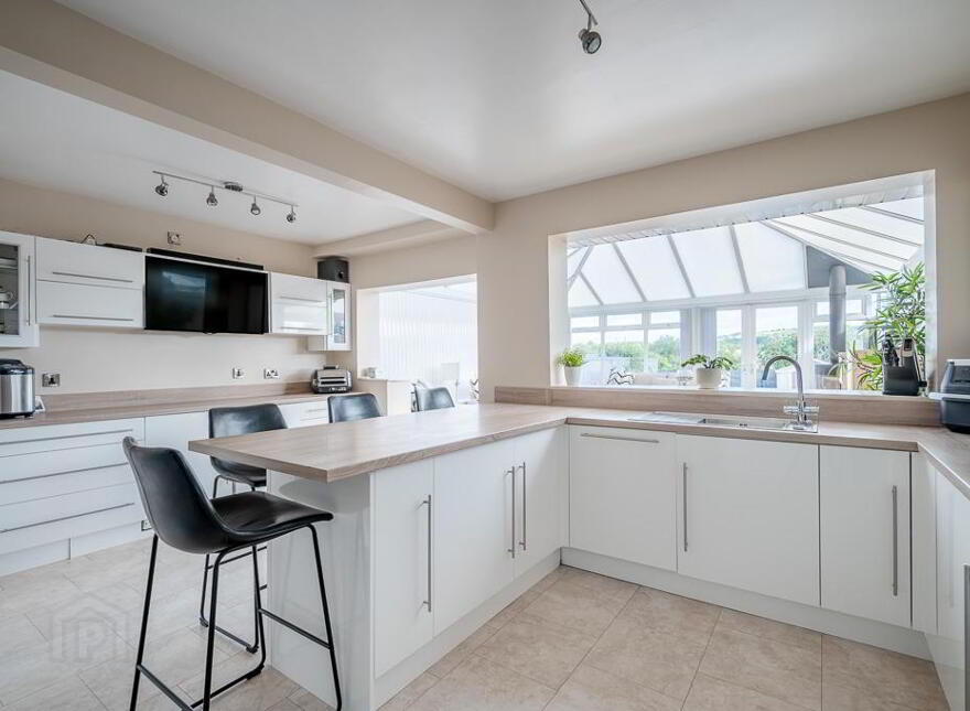 22 North Sperrin, Belfast, BT5 7HU