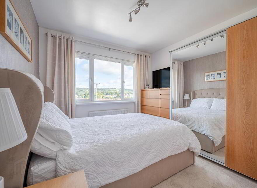 22 North Sperrin, Belfast, BT5 7HU
