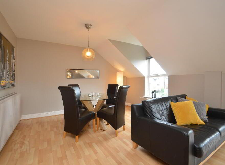 Apt 30, Grafton Court, Kings Road, Belfast, BT5 7BU
