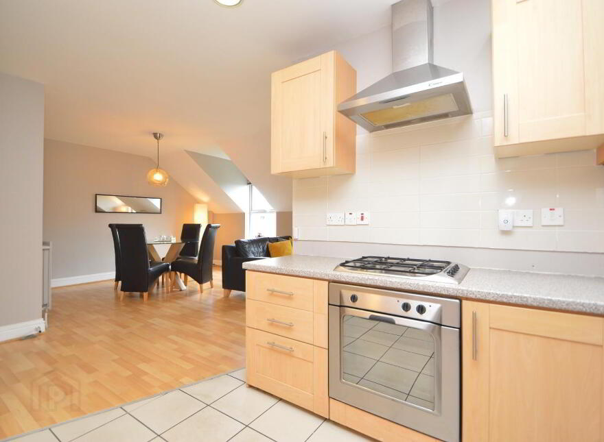 Apt 30, Grafton Court, Kings Road, Belfast, BT5 7BU