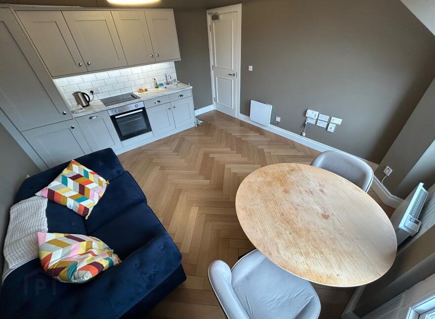 Apt 6, 3 Eglantine Place, Belfast, BT9 6EY