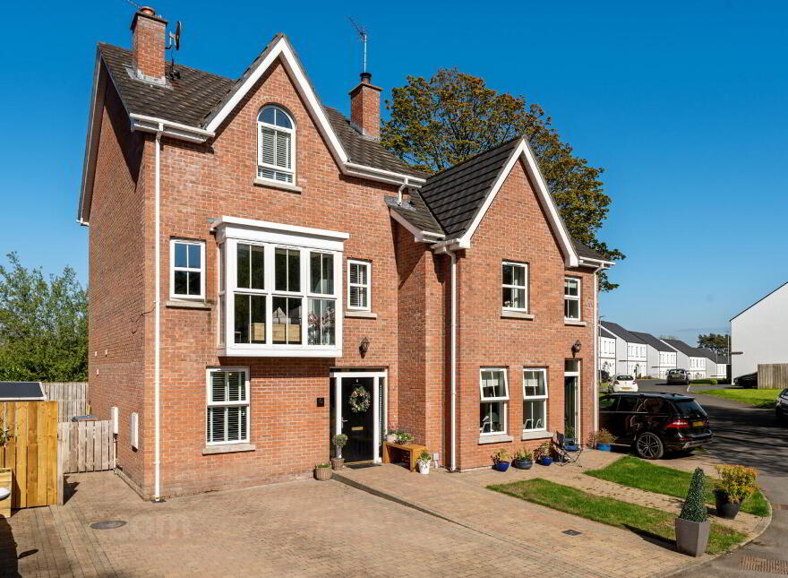 6 Mountpleasant Park, Newtownards, BT23 4WJ photo