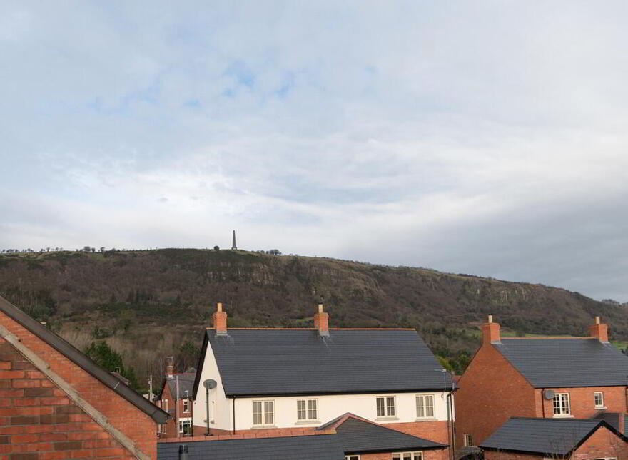 6 The Cairn View, Greenisland, Carrickfergus, BT38 8YQ