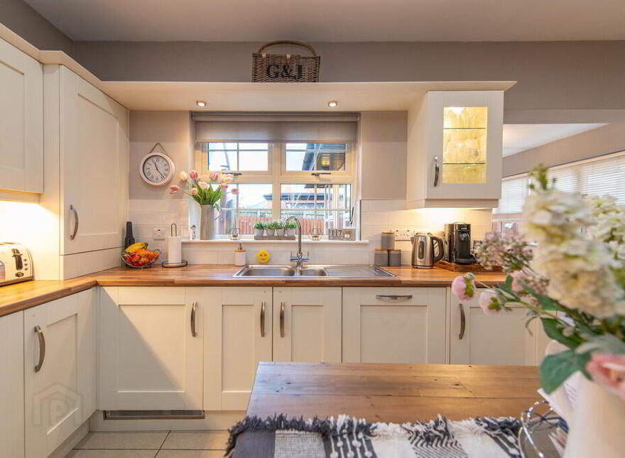 6 The Cairn View, Greenisland, Carrickfergus, BT38 8YQ
