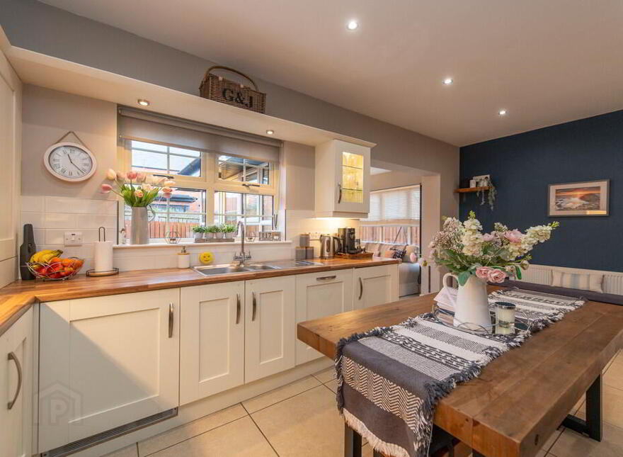 6 The Cairn View, Greenisland, Carrickfergus, BT38 8YQ